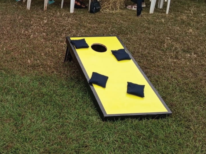 outdoor cornhole game Kenya